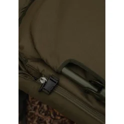Avid Carp Bivouac * Bedchair Revolve System