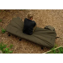 Avid Carp Bivouac * Bedchair Revolve System