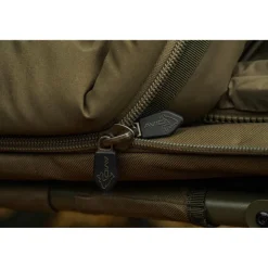 Avid Carp Bivouac * Bedchair Revolve System